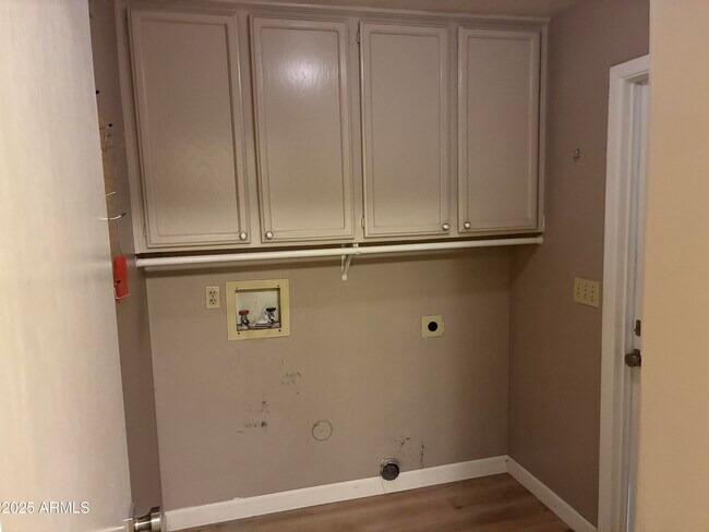 Building Photo - 8437 E San Benito Dr