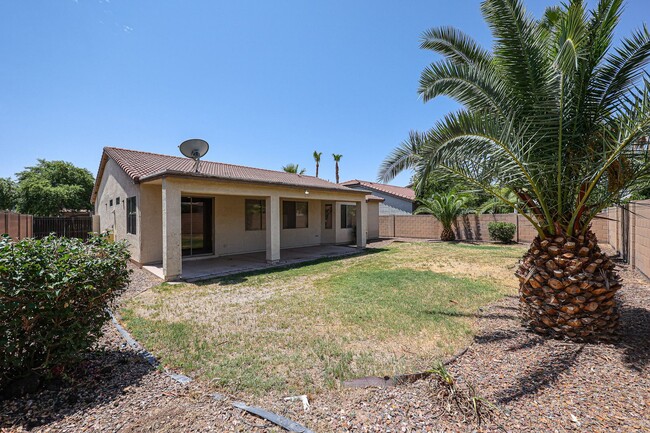 Building Photo - COMING SOON !! Lovely 4Bedroom/2Bath in the Heart of Chandler