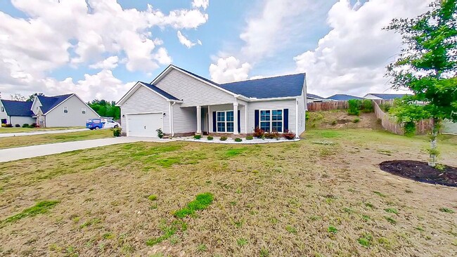 Building Photo - Gorgeous Columbia County 4 Bedroom in Grove Landing Subdivision.