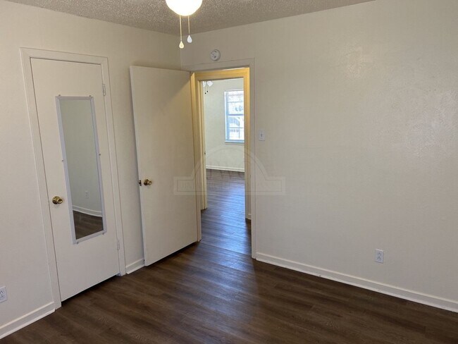 Building Photo - 1501 Richard Dr