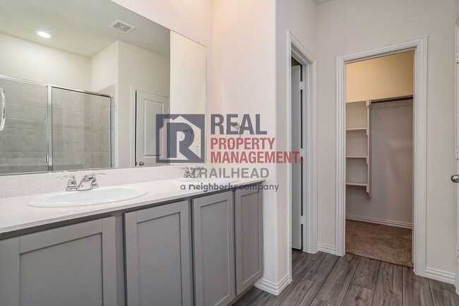 Building Photo - Charming 3-Bedroom Home in Desirable Neighborhood!