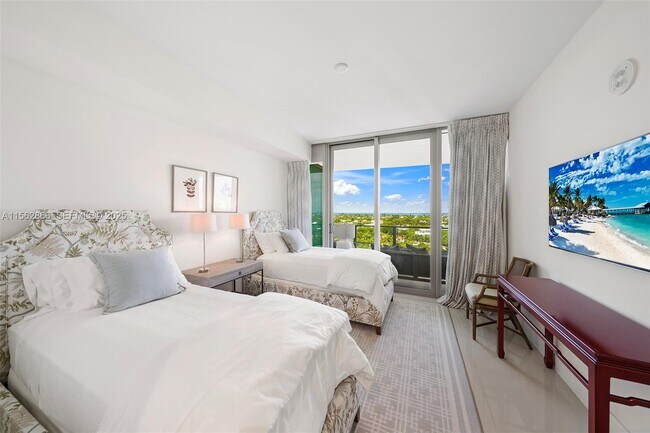 Building Photo - 360 Ocean Dr