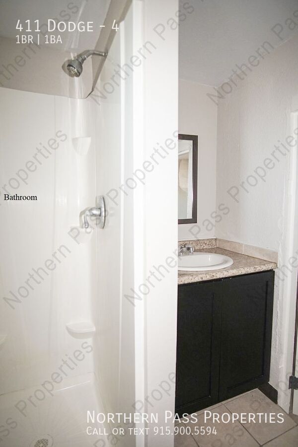 Building Photo - 1 BDR Lower Valley Apt Near Hawkins!