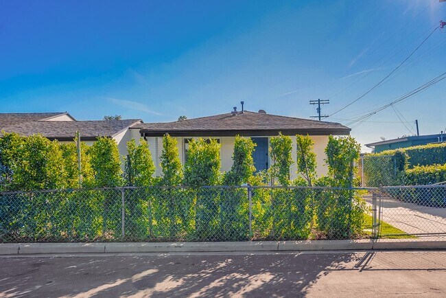 Building Photo - 11310 Argan Ave