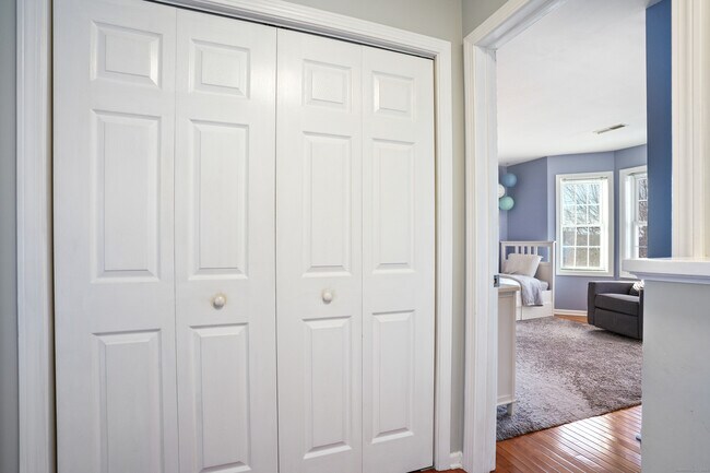 Building Photo - 1406 Pinnacle Way