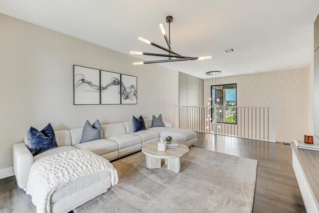 Building Photo - 8283 Royal County Down Rd