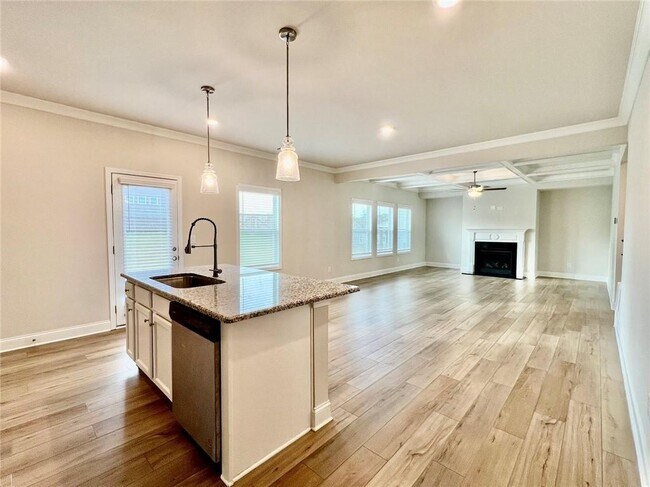 Building Photo - 1702 Dover Creek Ln