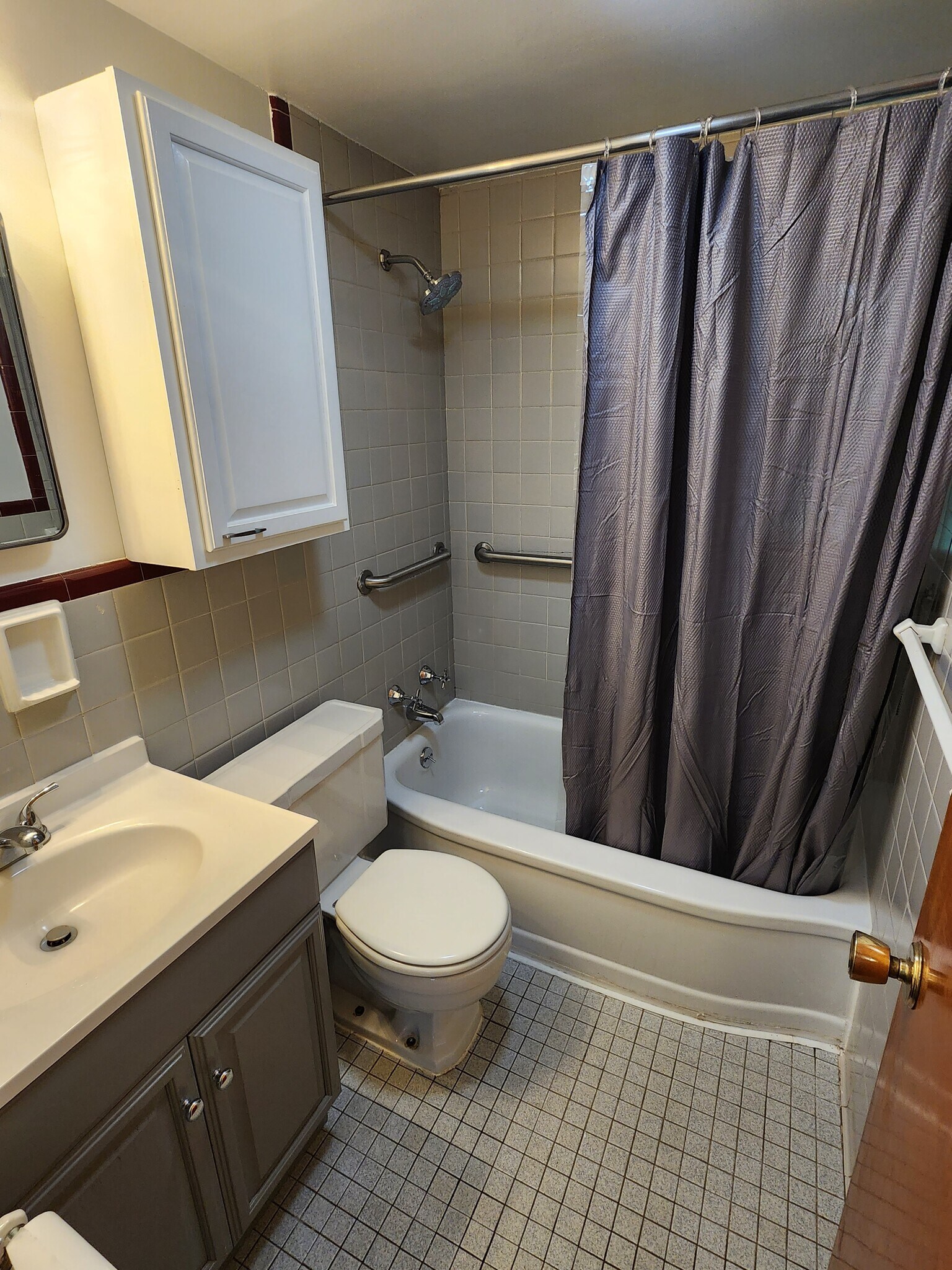 Building Photo - 49 Howard Ave