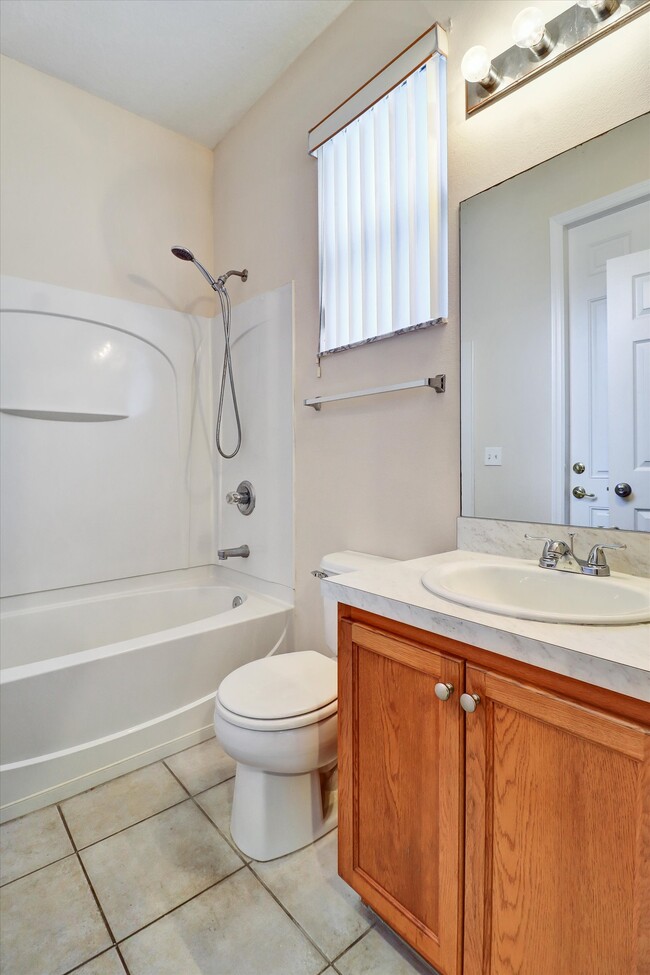 Building Photo - 2719 Portchester Ct