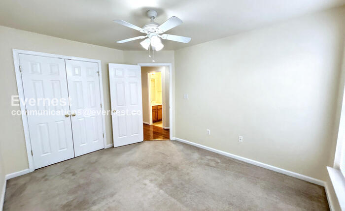 Building Photo - 115 Executive Cir