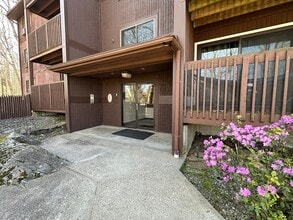 Building Photo - 340 Sunderland Rd