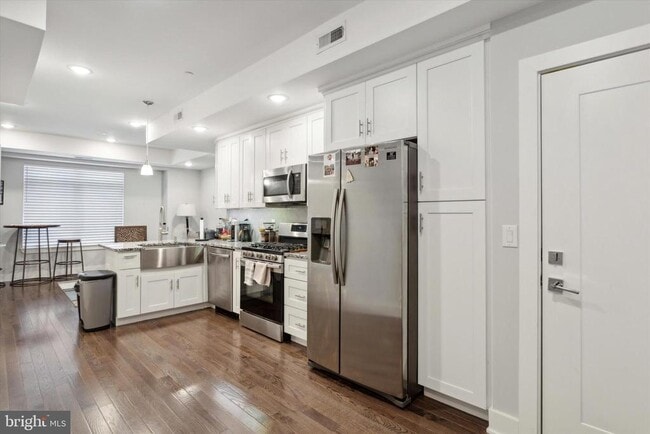 Building Photo - 818 N 16th St