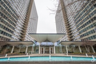 Building Photo - 3550 N Lake Shore Dr