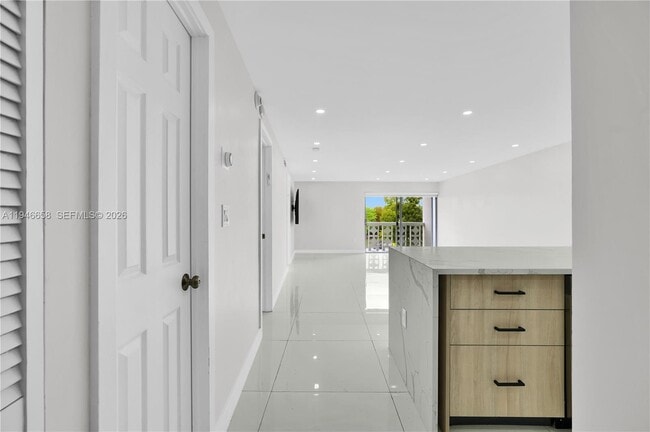 Building Photo - 4141 Nautilus Dr