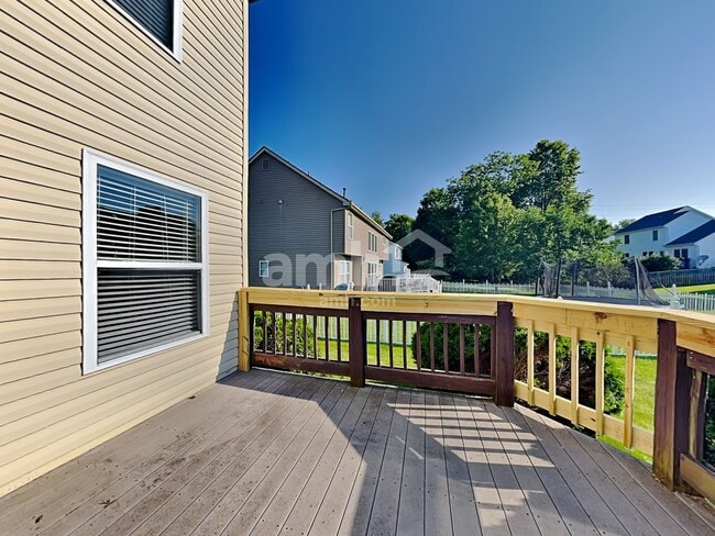 Building Photo - 8510 Reynoldswood Dr