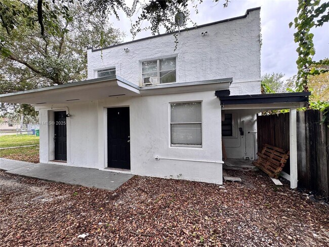 Building Photo - 1613 NW 45th St