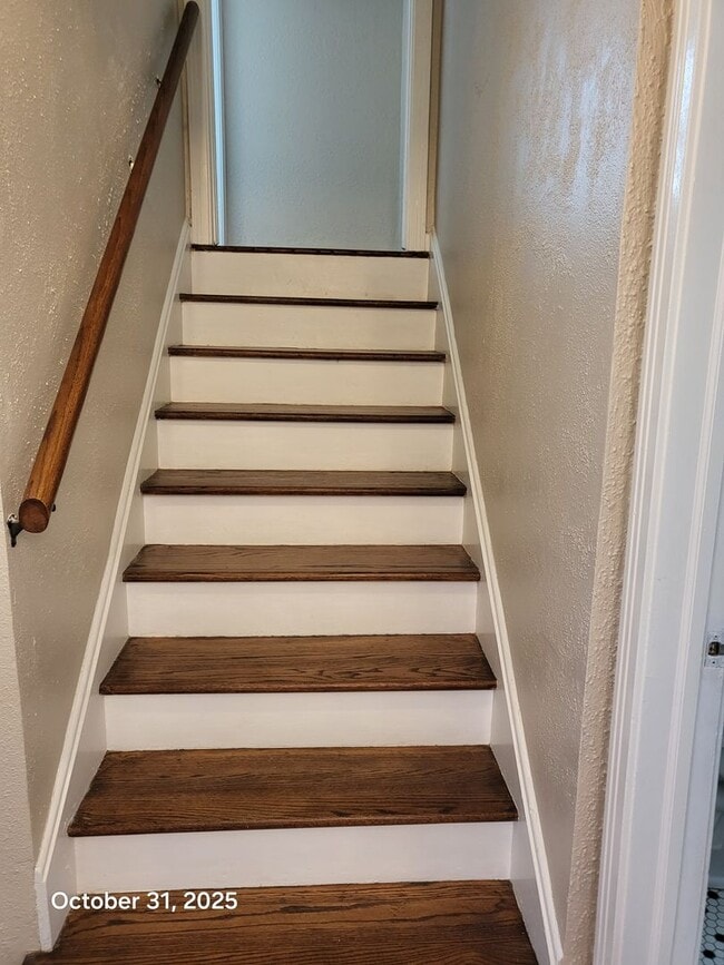 Building Photo - (2) Bed/(2) Bath w/ Must-See Updates Avail...