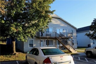 Building Photo - Clear Creek Village