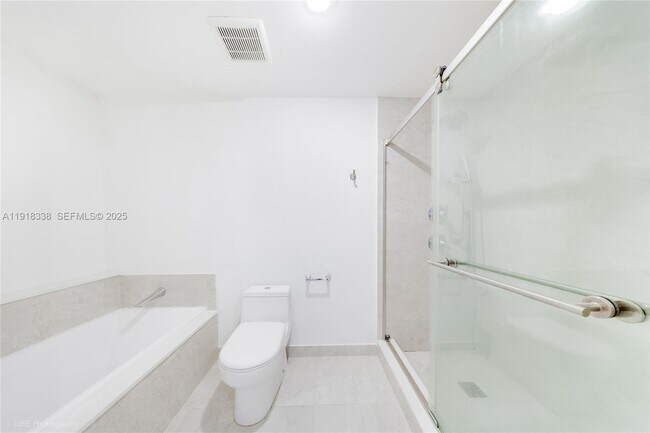 Building Photo - 488 NE 18th St