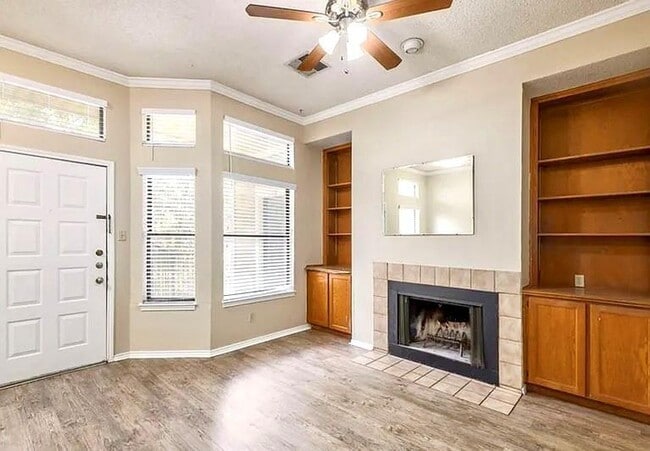 Building Photo - 2802 Nueces St