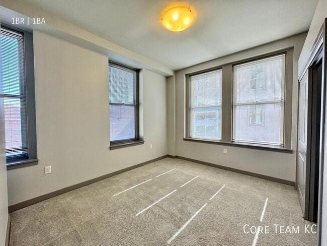 Building Photo - 1121 McGee St