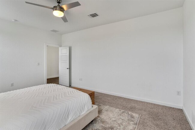 Building Photo - 13609 Baileyfield Dr