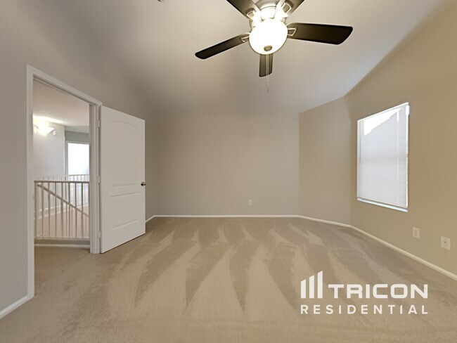 Building Photo - 7906 S 46th Ln