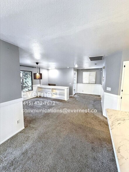 Building Photo - 1631 Porter Way