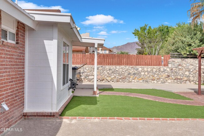 Building Photo - 7516 Plaza Taurina Dr