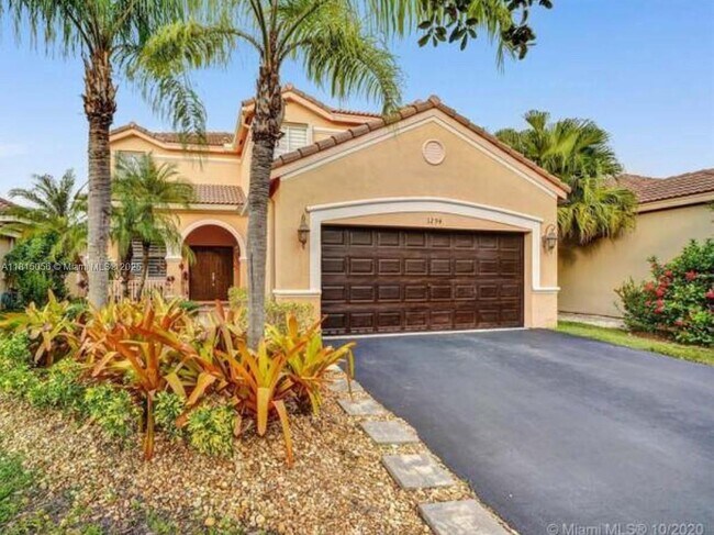 Building Photo - 1294 Chinaberry Dr