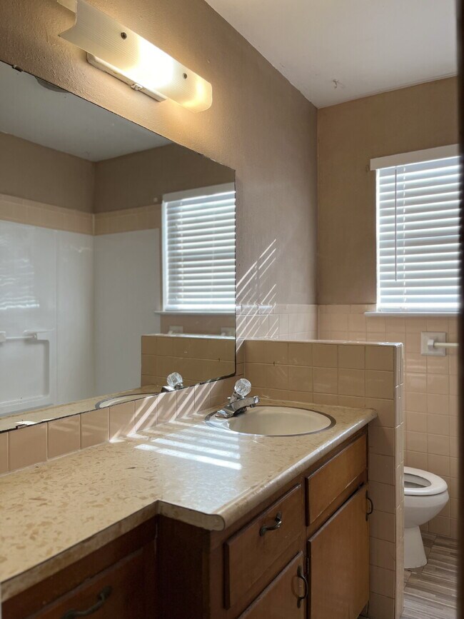 Building Photo - Idalou Living, Made Simple!