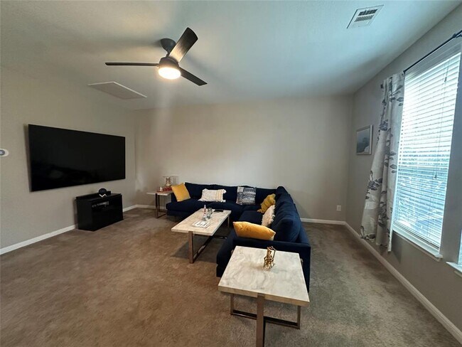 Building Photo - 11400 W Parmer Ln