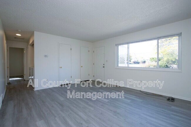 Building Photo - 1718 Larch St