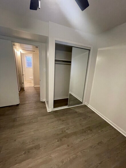 Building Photo - 2008 Fort Davis St SE