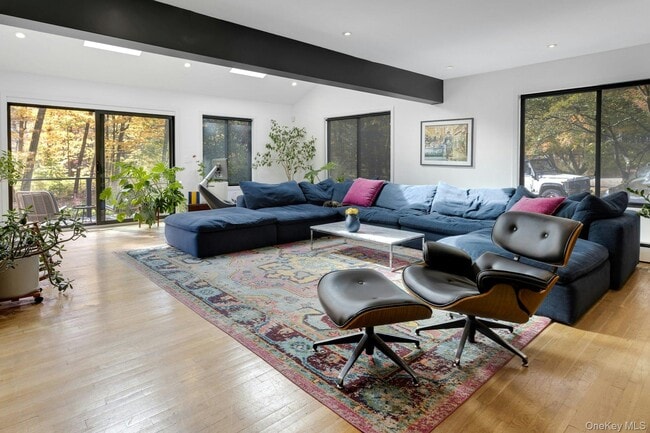 Building Photo - 16 Old Wagon Rd