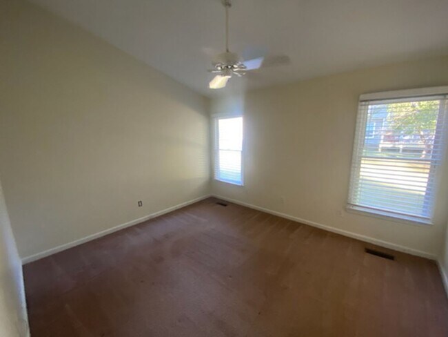 Building Photo - 4810 Heritage Woods Ct