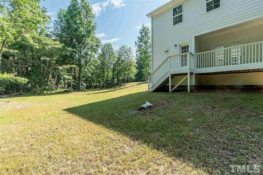 Building Photo - 2526 Sumter Dr