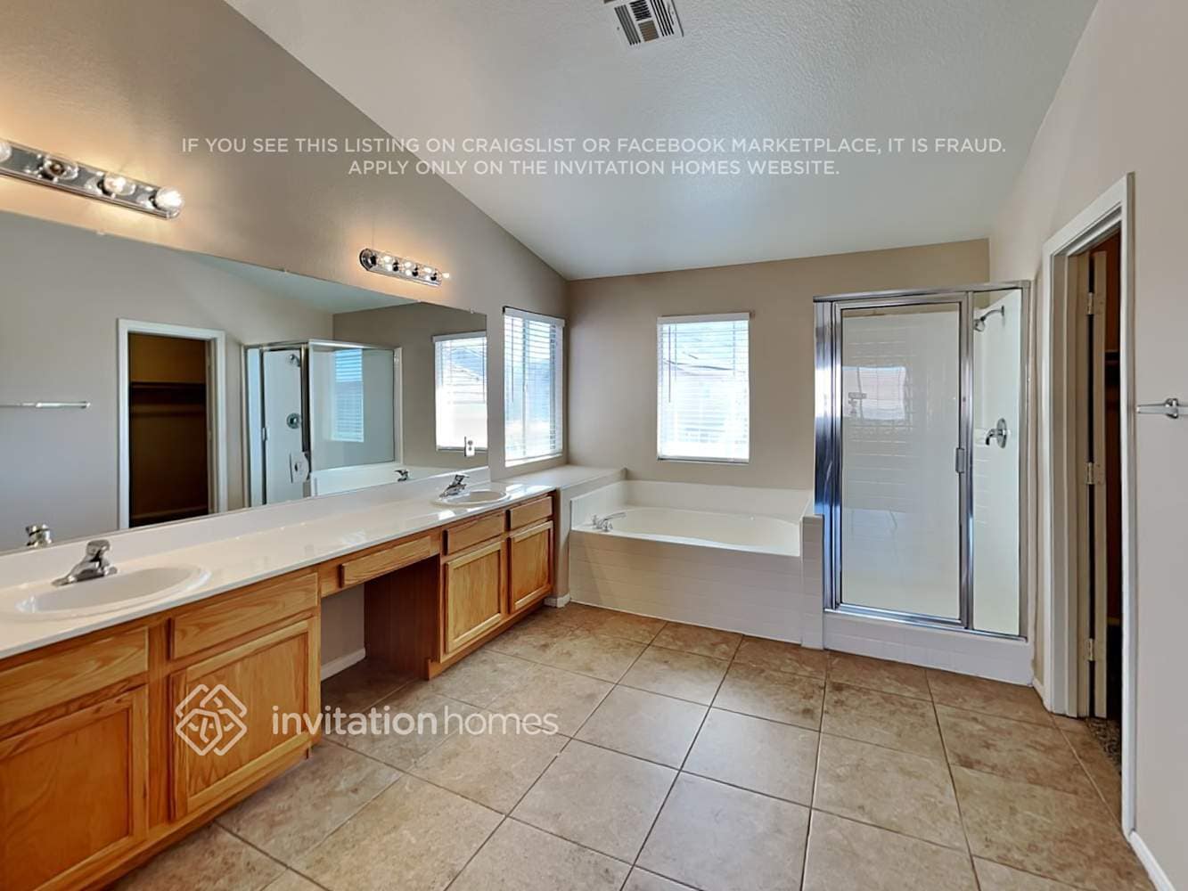 Building Photo - 780 Viento Del Montagna Ave