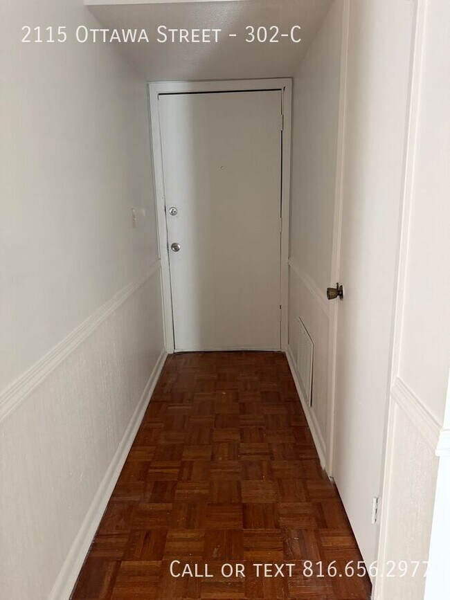 Building Photo - 2115 Ottawa St