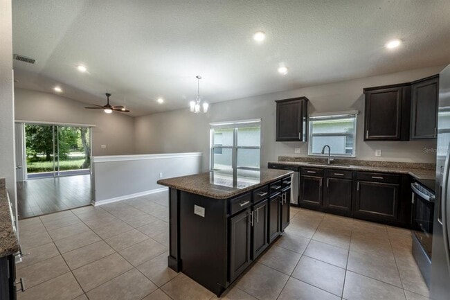 Building Photo - 34424 Blue Ash Ct