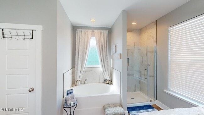 Building Photo - 1215 Ocean View Dr