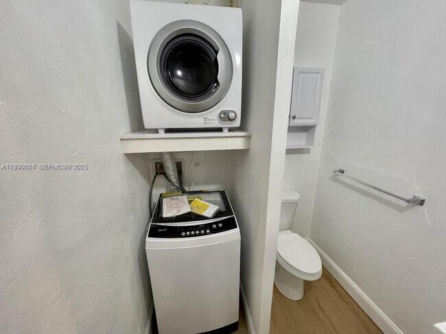 Building Photo - 218 Santillane Ave