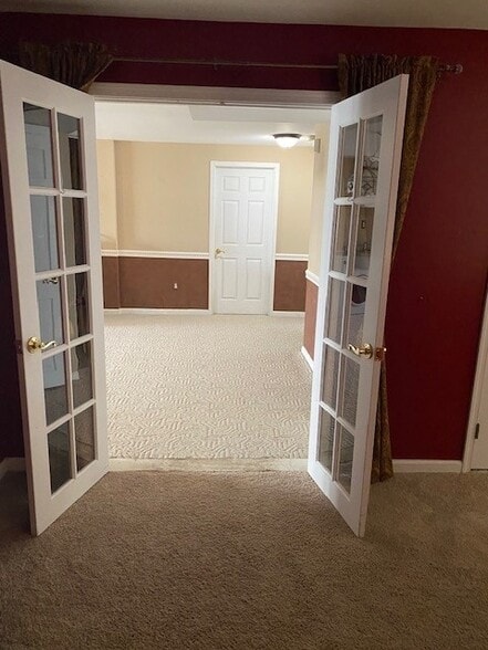 Building Photo - 46416 Springwood Ct