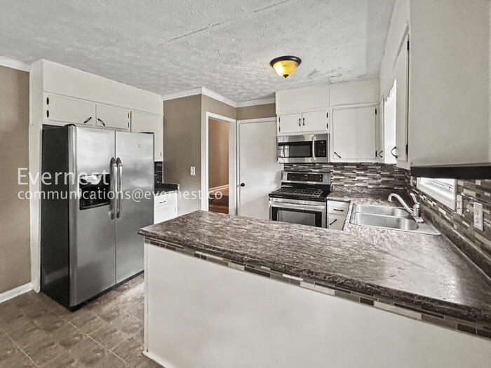 Building Photo - 2131 Oland Cir