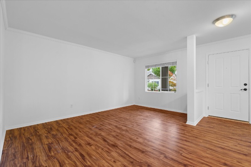 Building Photo - 6527 Indiana St SE