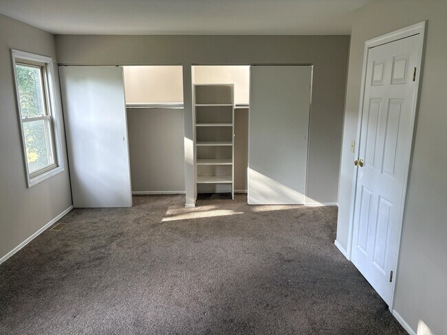 Building Photo - 277 Navajo Dr