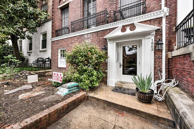 Building Photo - 1863 Kalorama Rd NW