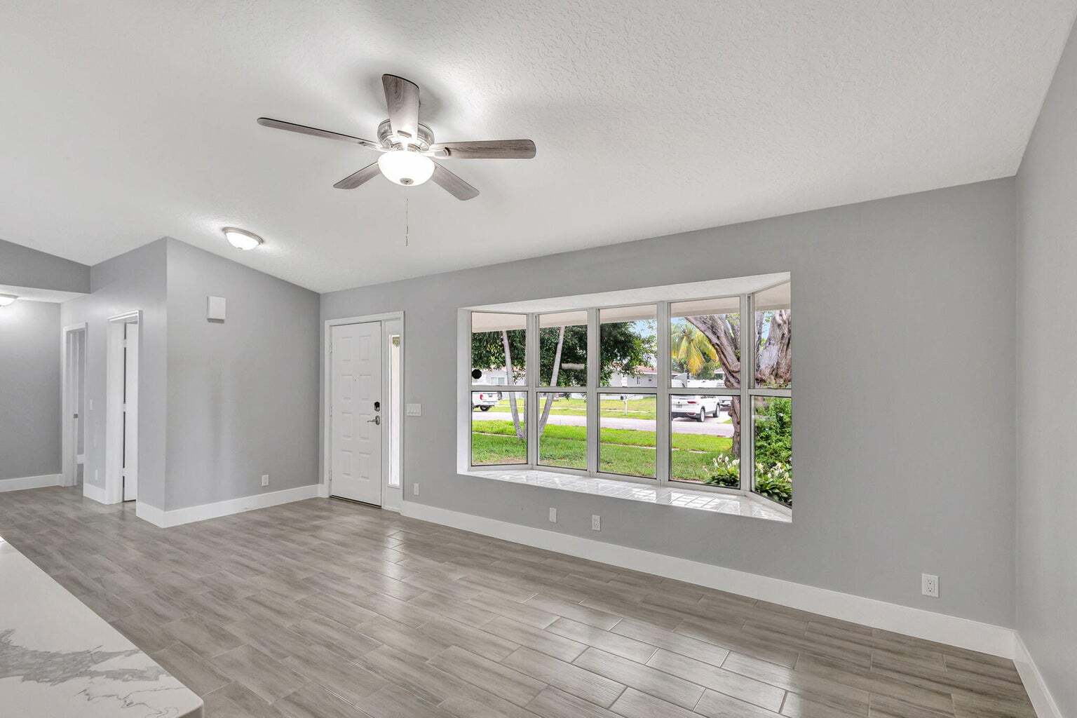 Building Photo - 843 Azalea Dr