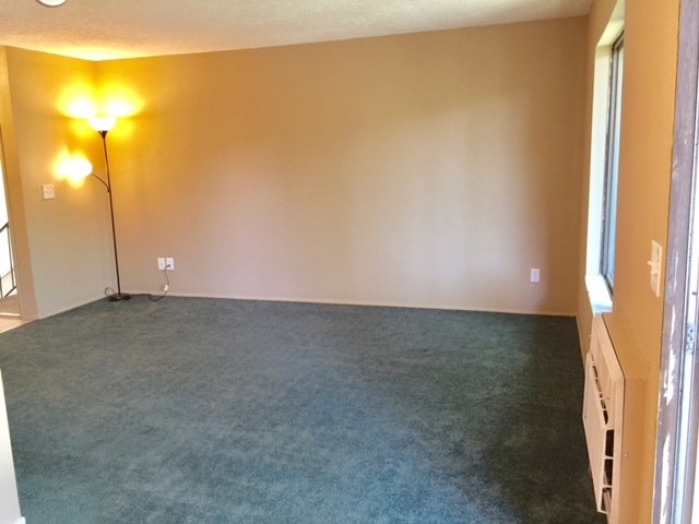 living room - 200 SW Florence Ave