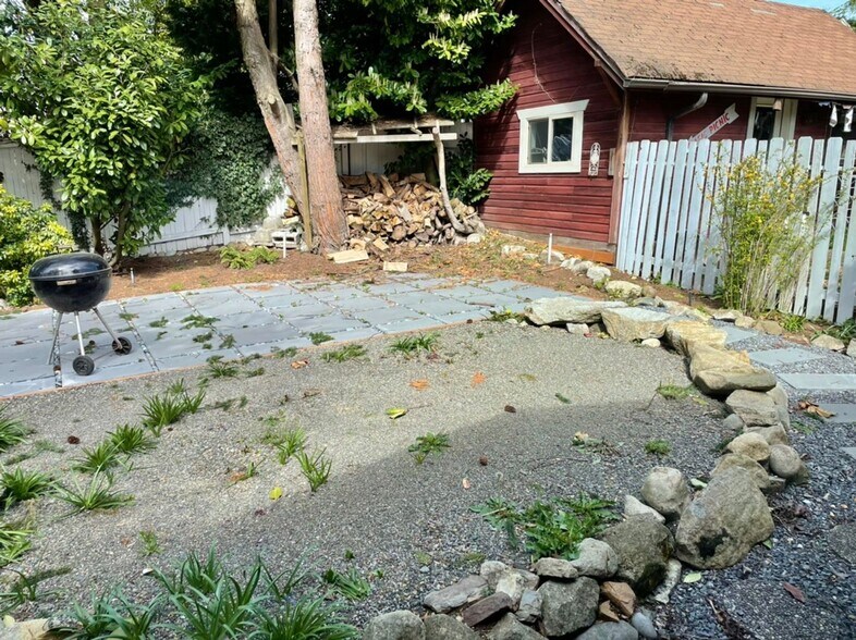 Building Photo - 2134 N 88th St
